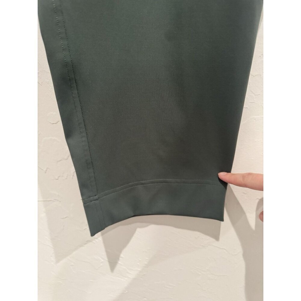 Lululemon Tapered-Leg Mid-Rise Crop 25" *Luxtreme Dark Forest Size Medium - Picture 12 of 16